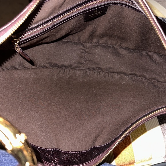 Gucci Bamboo Ring Hobo in Burgundy Metallic Leather - Picture 13 of 17